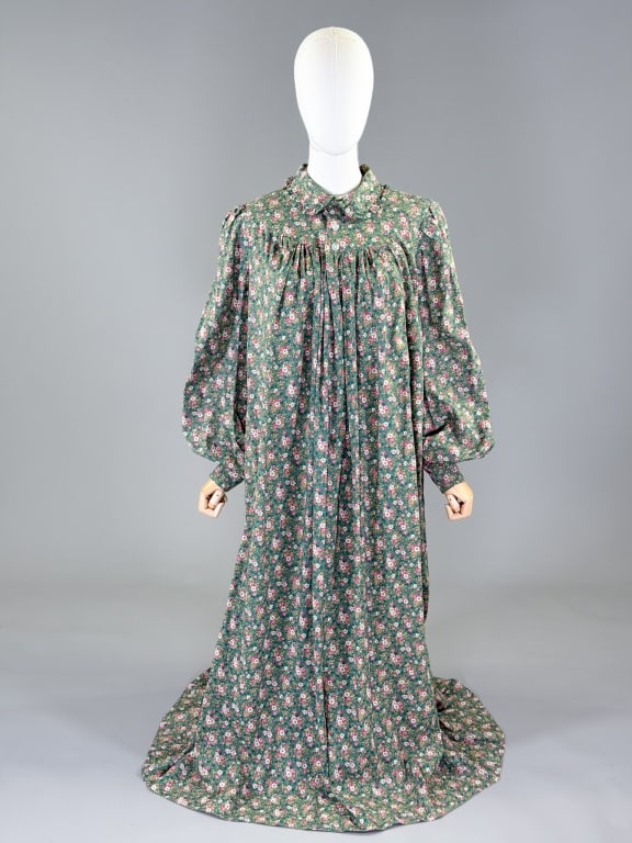 Vintage 1970s Cotton Floral House Dress (1 of 7)