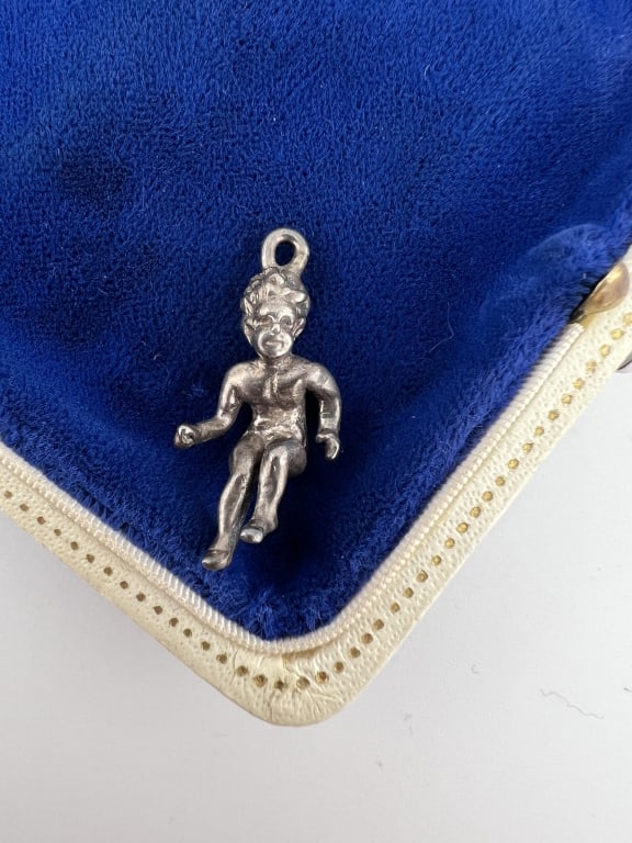 Sterling Silver Nude Putto / Cherub Pendant (1 of 4)