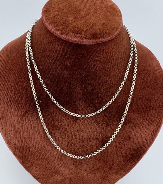 Italian Sterling Silver Rolo Link Necklace Chain: Italian Sterling Silver Rolo Link Necklace Chain. Stamped ITALY and hallmarked for sterling. Measures 22 inches in length.