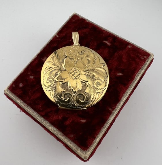 Large Gold Filled Floral Motif Locket Pendant (1 of 7)