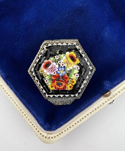 Italian Micro Mosaic Lid Snuff Box or Pill Box (1 of 6)