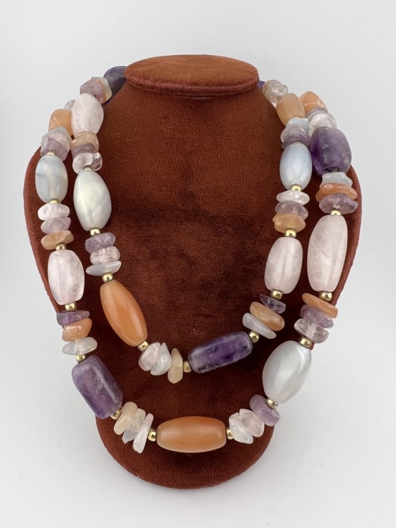 Rose Quartz Amethyst Agate Beaded Necklace Strand: Rose Quartz Amethyst Agate Beaded Necklace Strand. Measures 30 inches in length.