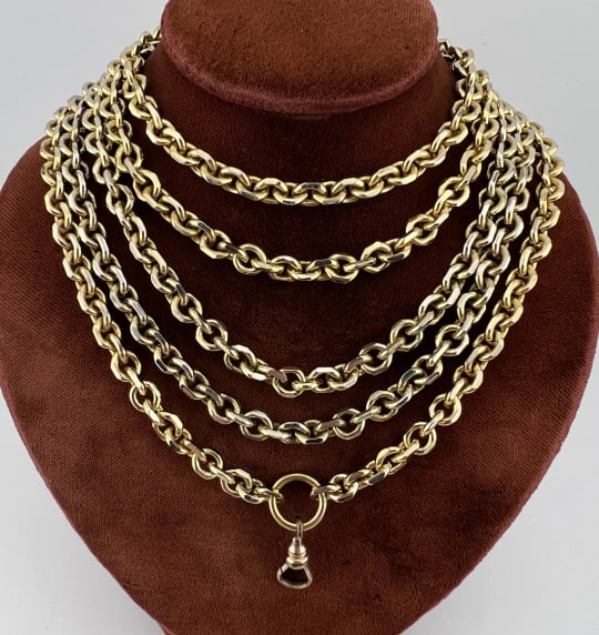 Long Watch Chain / Guard Chain Necklace w Dog Clip: Long Watch Chain / Guard Chain Necklace w Dog Clip. Measures approximately 56 inches in length.
