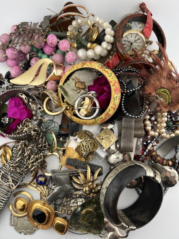 Collection of Antique & Vintage Costume Jewelry: Collection of Antique & Vintage Costume Jewelry. Complete pieces as well as parts / components in a variety of materials and states of condition. Estate fresh group lot.
