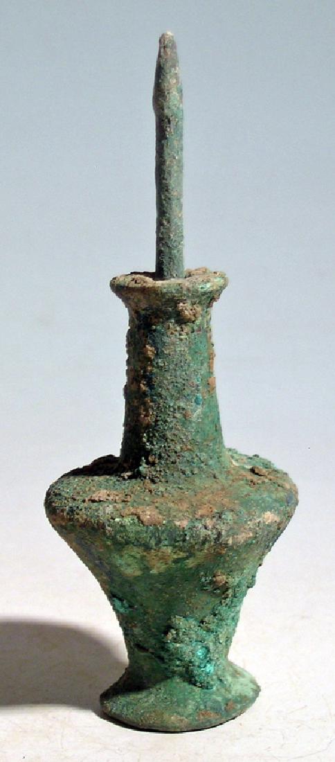 A fine Bactrian bronze cosmetics vessel (1 of 1)