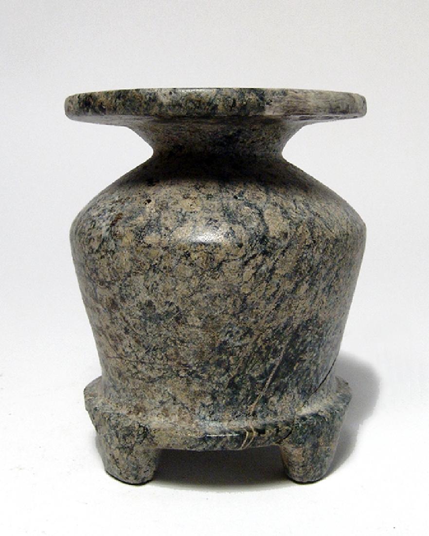 An attractive Egyptian-style footed serpentine kohl (1 of 4)