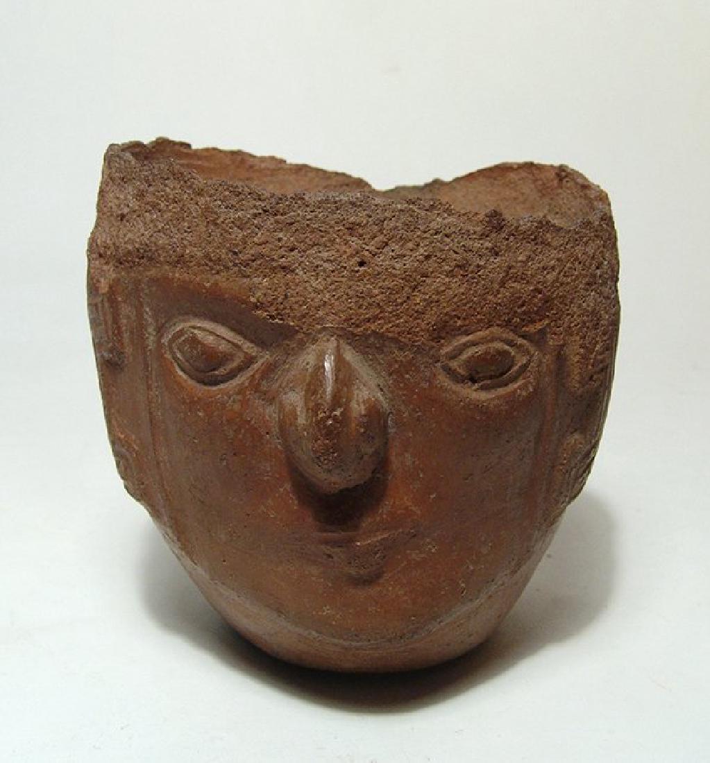 A nice Huari face pottery jar (1 of 5)