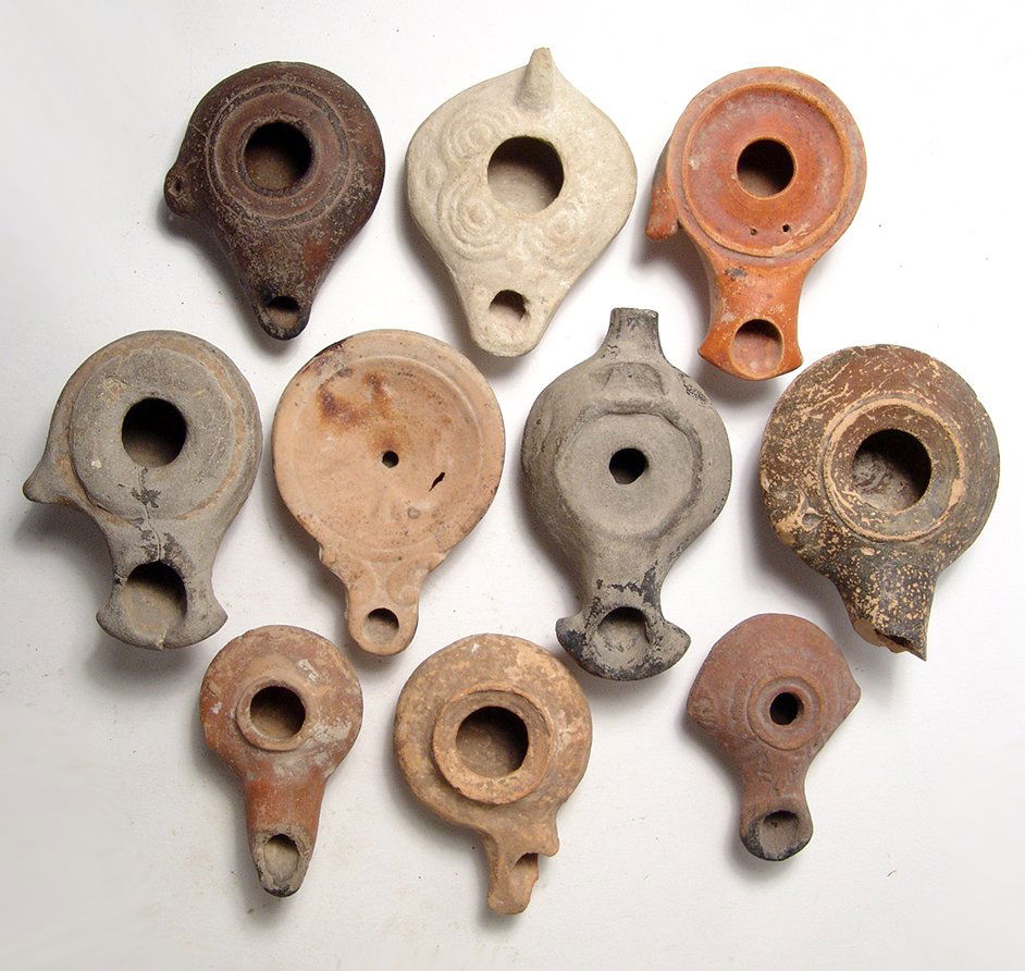 Great group of 10 Greek and Roman terracotta oil lamps (1 of 2)