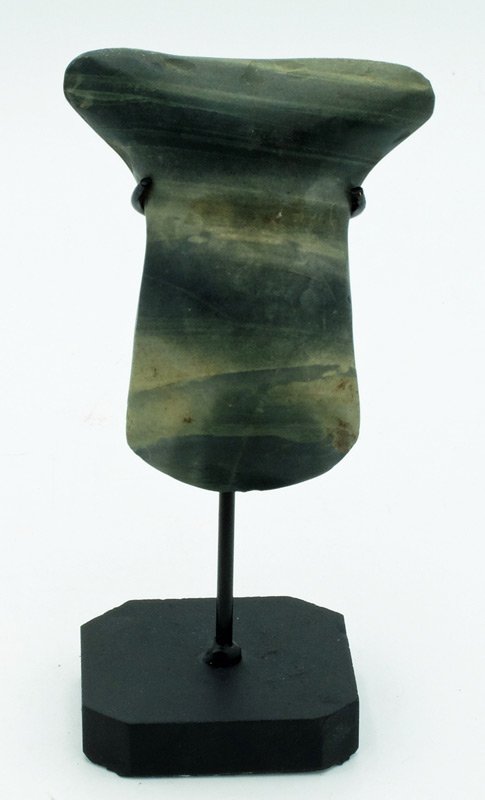 A beautiful Valdivia stone celt from Ecuador (1 of 3)