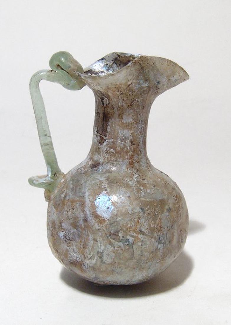 A nice Roman glass juglet, Eastern Mediterranean (1 of 4)