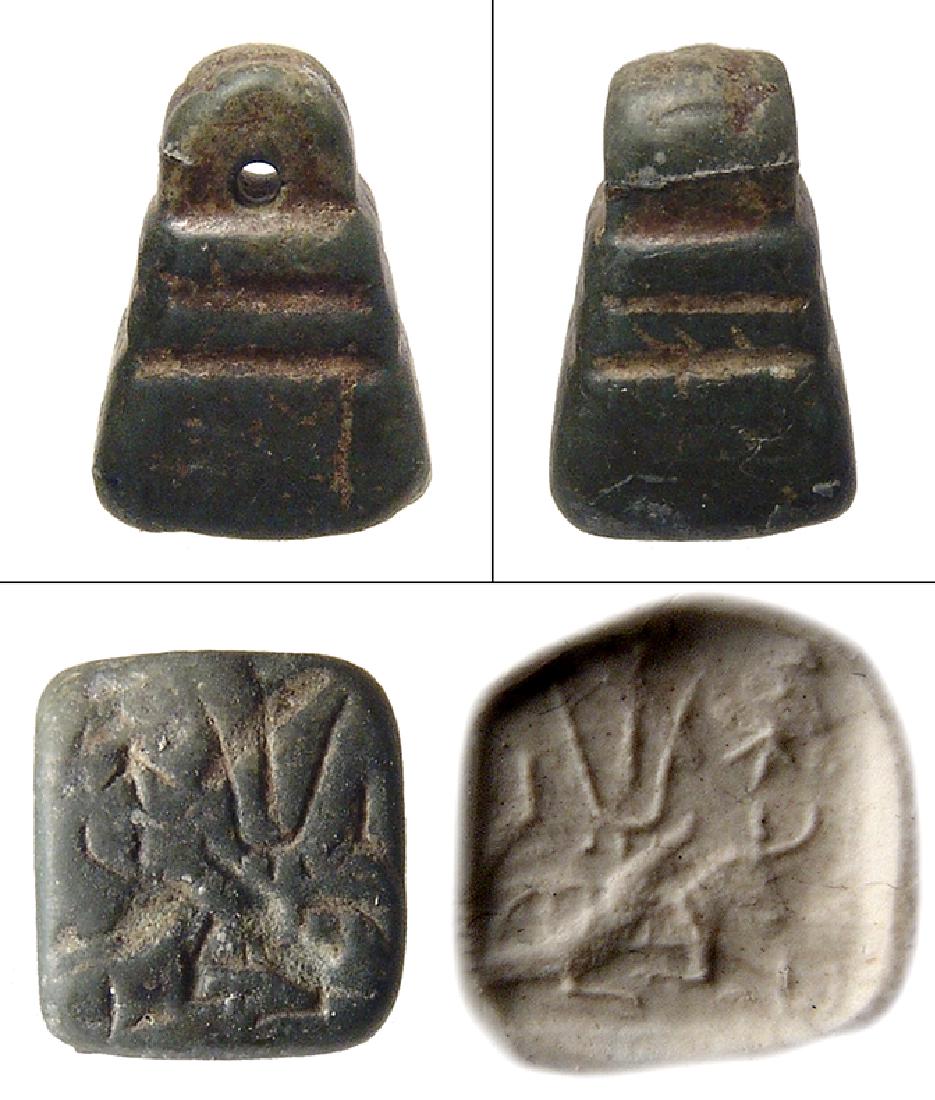 A green steatite pyramidal stamp seal, Anatolia (1 of 1)