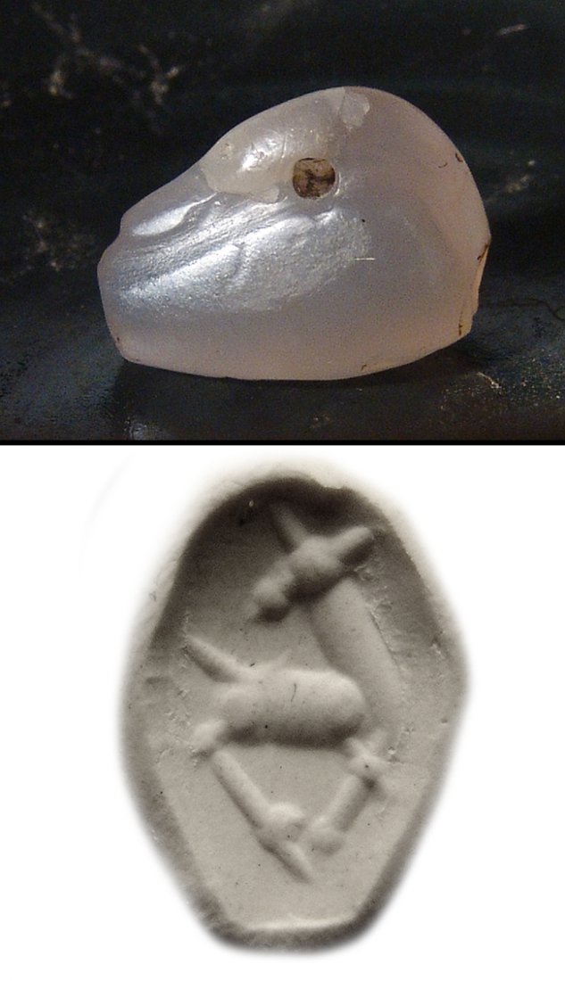 A nice Neo-Assyrian chalcedony stamp seal in swan form (1 of 5)