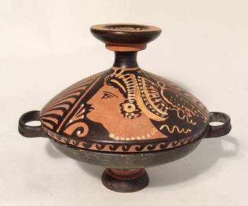 A choice Greek red-figure Lekanis with painted lid