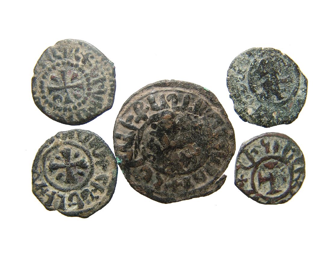 A Group of 6 Medieval Armenian coins: A Group of 6 Medieval Armenian coins. Cilician Armenia, c. 1226-1307 AD. Represented here are examples of copper kardez of kings Hetoum I (AD 1226 - 1270), Hetoum II (AD 1289 - 1307) and Levon III (AD