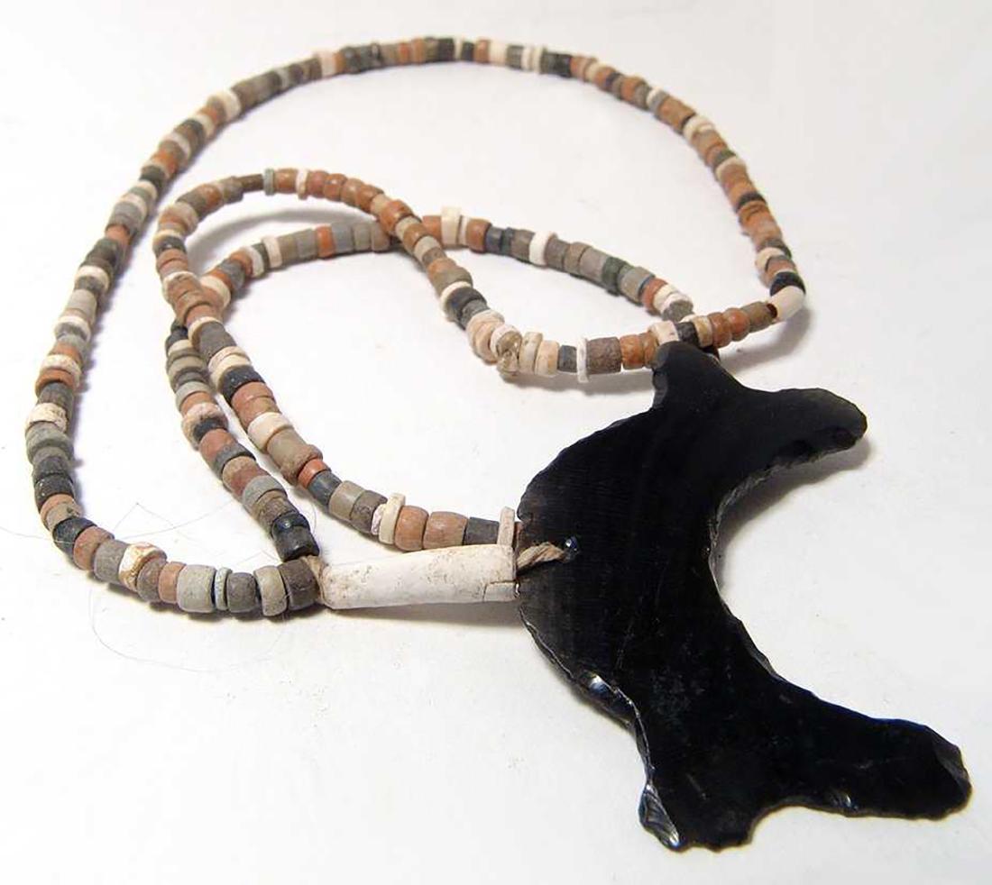 Necklace of Chimu steatite beads with obsidian pendant (1 of 2)