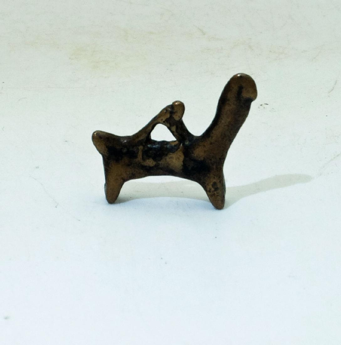 A fine Near Eastern bronze zoomorphic amulet (1 of 2)