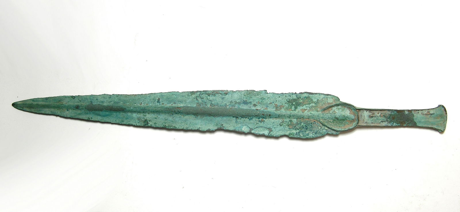 A large Near Eastern bronze dagger (1 of 4)