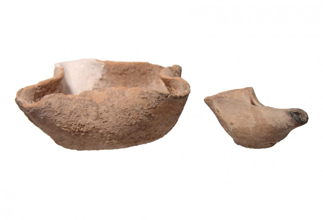 A pair of ceramic lamps from the Holy Land. (1 of 5)