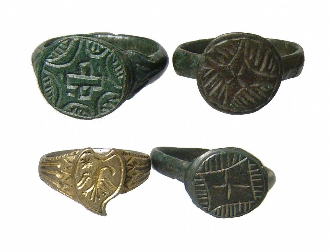 A group of 4 Roman - Modern rings (1 of 4)