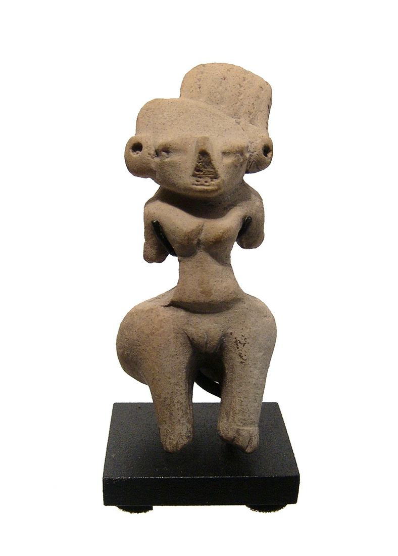 A nice Huastec figure of a standing woman (1 of 5)