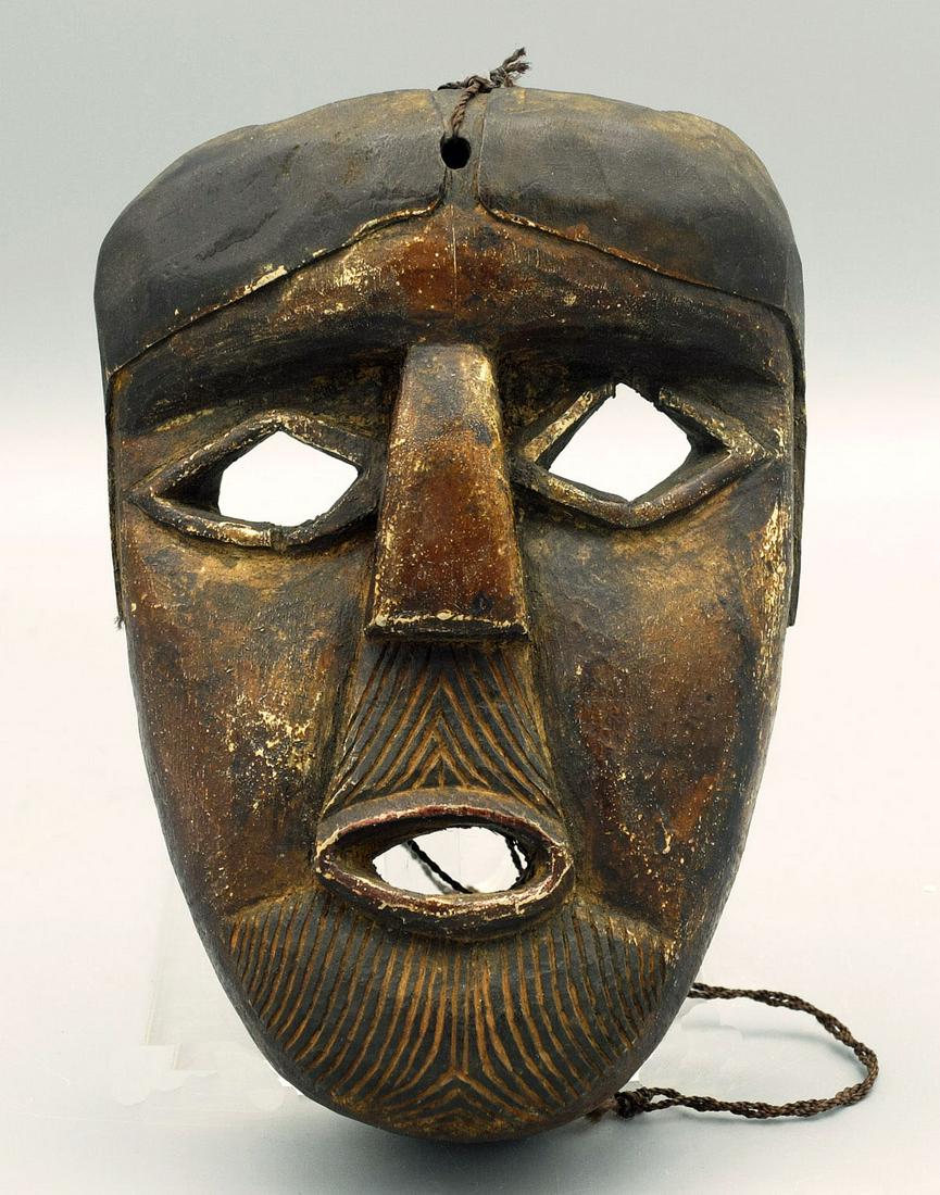 A fine Day of the Dead mask from Guatemala (1 of 6)