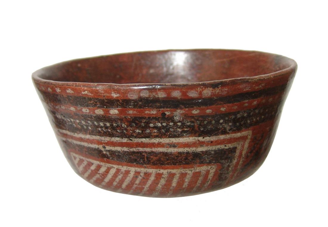 A beautiful Nayarit polychrome bowl, West Mexico (1 of 5)
