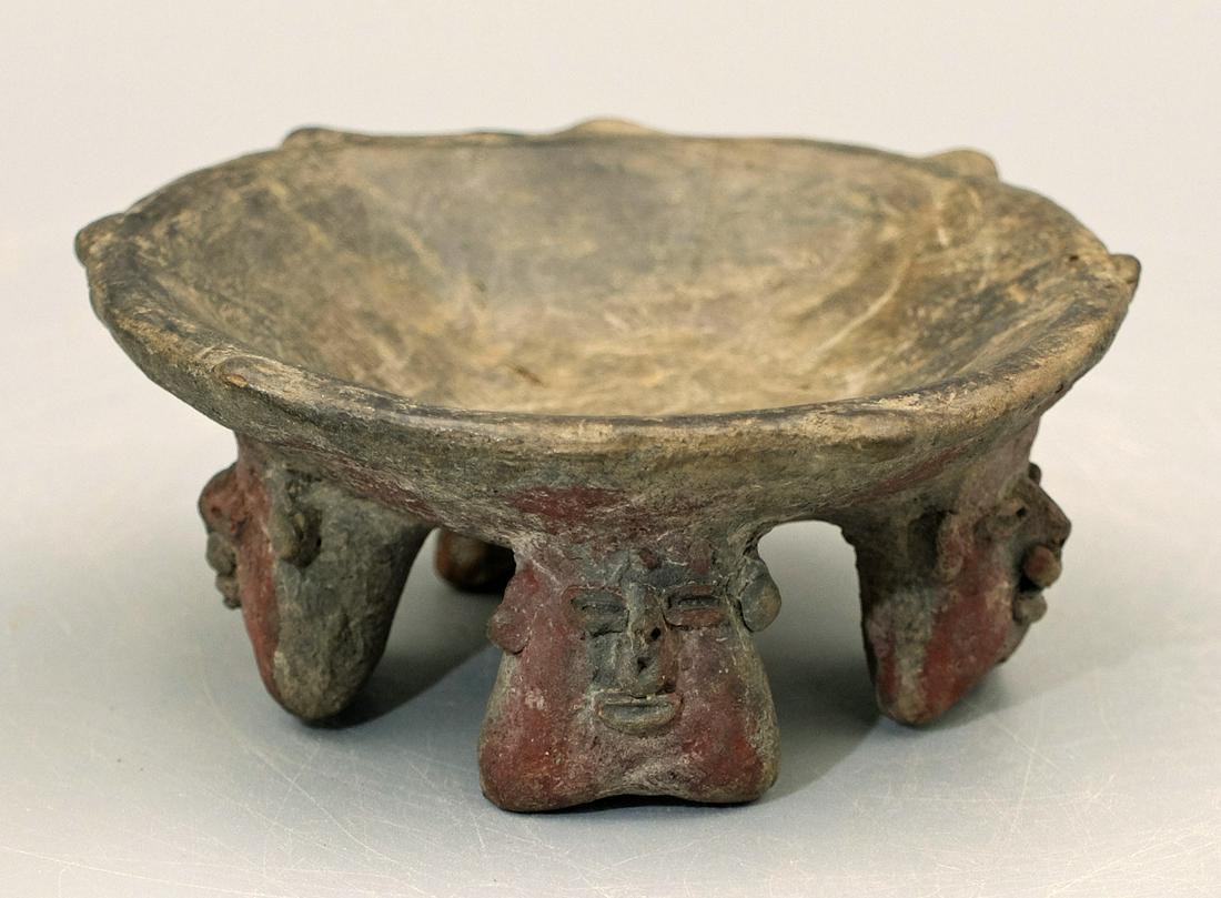 A fine Chorrera tetrapod dish from Ecuador (1 of 3)
