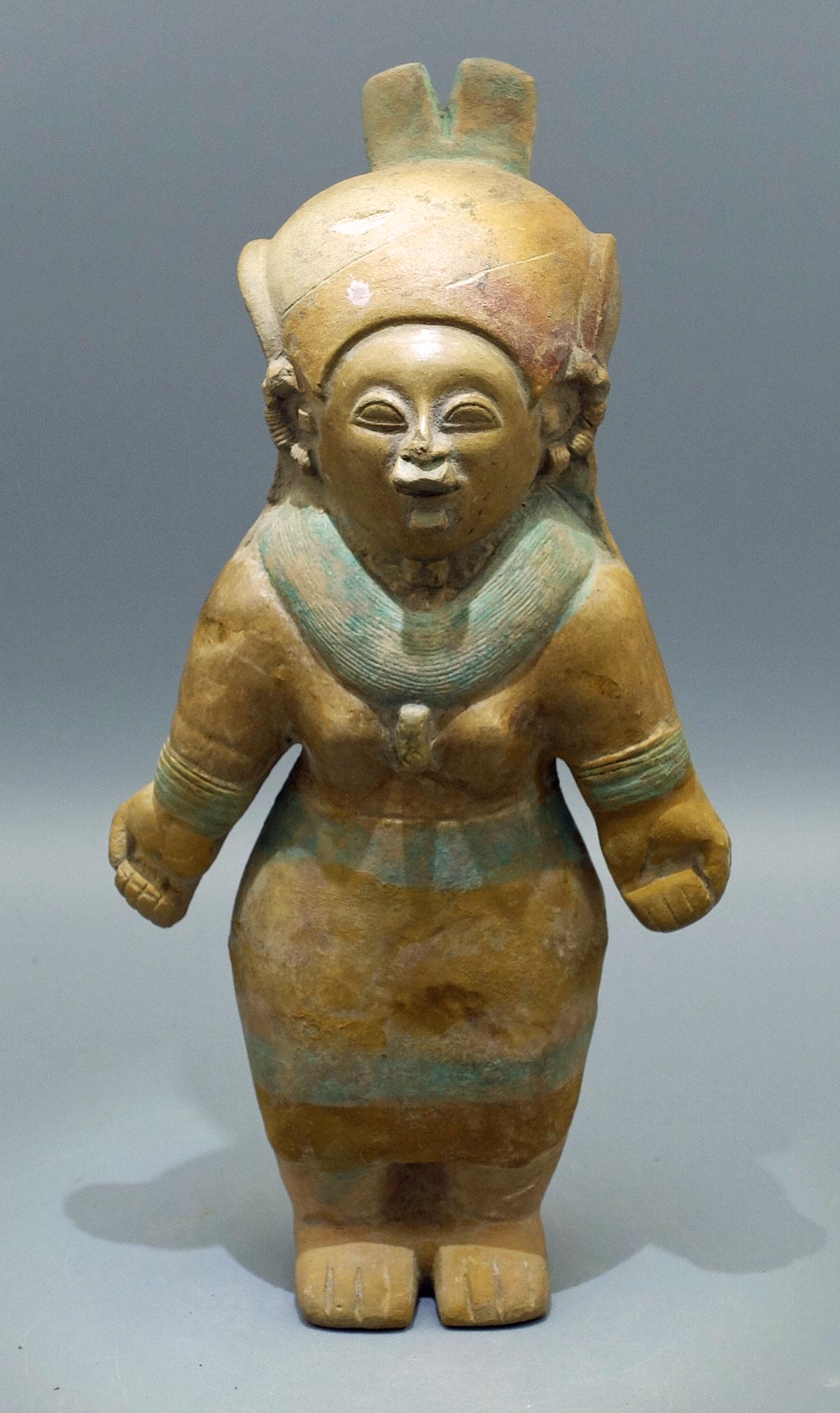 A beautiful Jamacoaque figure from Ecuador (1 of 4)