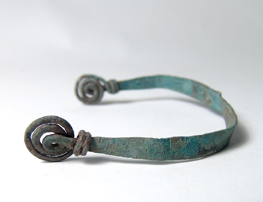 A Villanovan bronze bracelet (1 of 3)