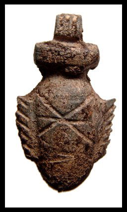 Nice Egyptian stone heart or 'ib' amulet: A stone amulet of the 'ib', Late Period, c.664 - 30 BC. A nice stone amulet of the heart amulet or 'ib'. Finely carved with good detail with traces of bitumen on the surfaces. From upper Egypt. L: 1 �