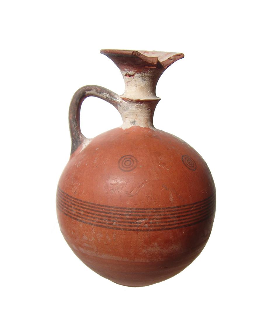 An attractive Cypriot Bichrome bottle (1 of 3)