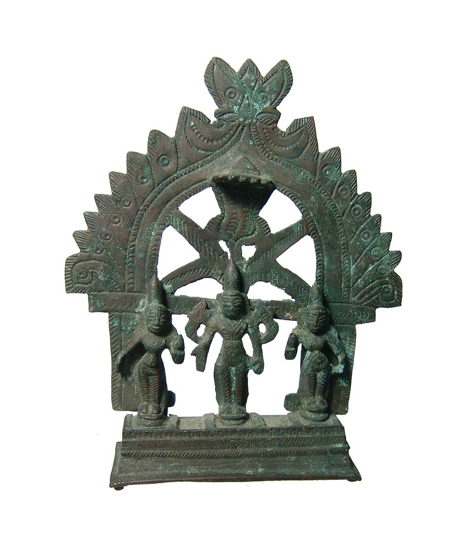 Hindu bronze figure of Vishnu with two consorts, 20th (1 of 2)