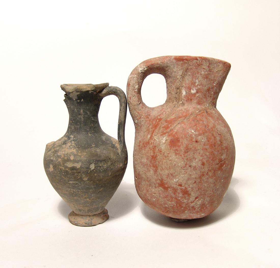 A pair of ancient ceramic vessels (1 of 2)