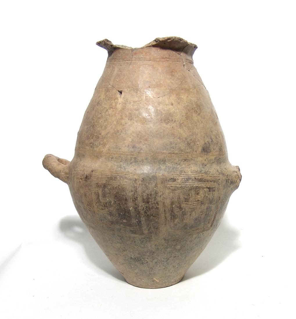 A large Villanovan impasto biconical urn (1 of 5)