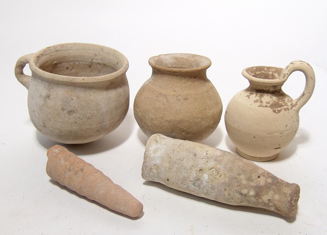 A lot of 5 Holy Land pottery vessels (1 of 2)