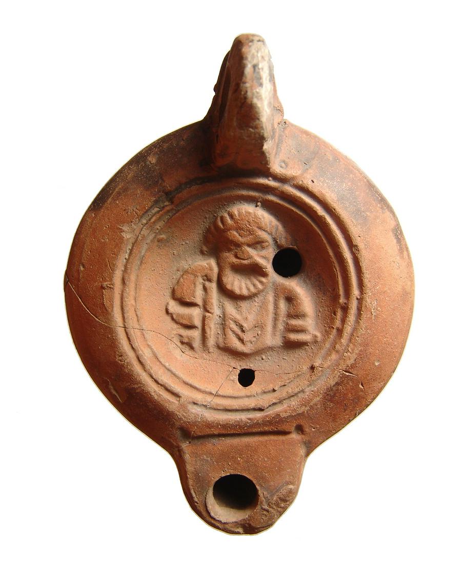 Fantastic Roman ceramic lamp featuring an actor's bust (1 of 3)