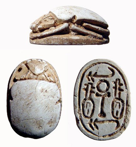 Egypt Detailed 2nd Intermediate steatite scarab: A detailed 2nd Intermediate steatite scarab, c. 1750 - 1570 BC, with nicely carved body and a base decorated with an ÔankhÕ flanked by "nefer" signs, a "sedge" sign above and below. The head is extr