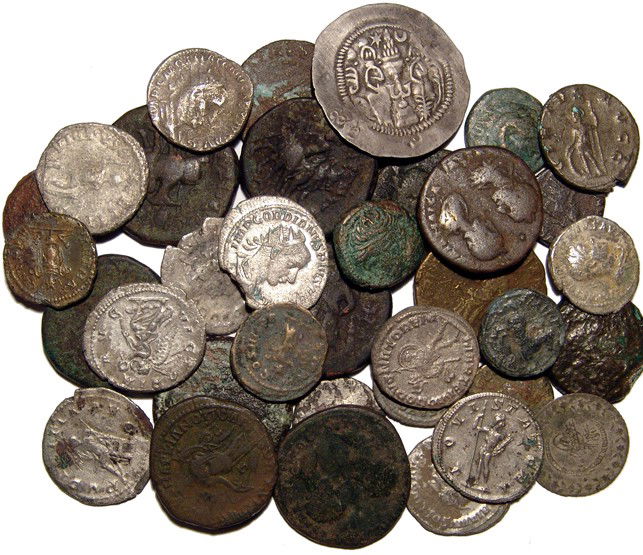 Mixed lot of Roman coins: Mixed lot of Roman coins