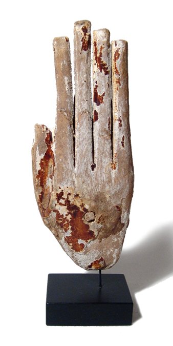 Egyptian New Kingdom wood hand, Ex Royal Athena: An Egyptian New Kingdom wood open right hand, c. 1570 - 1075 BC, from a sarcophagus, the nails details. H: 7" (18 cm). intact, traces of pigment. Mounted on a custom base. Ex French collection of Mada