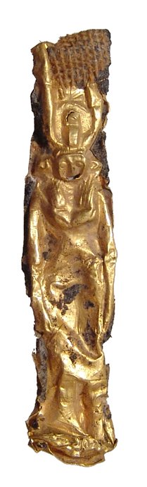 Egyptian gold amulet of Hathor, Ex Alex Malloy: An Egyptian gold amulet of Hathor, 3rd Intermediate Period, c. 1075 - 712 BC, hollow-made using the repousse technique, the edge then joined together by soldering, the inside filled with resin. Nice d