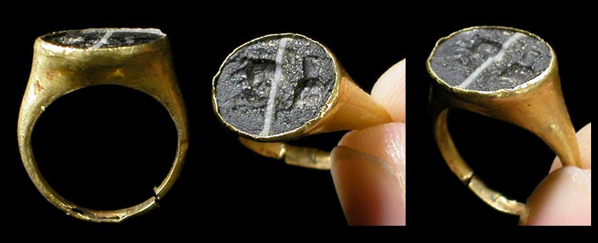 A nice Roman gold ring with intaglio: A nice Roman gold ring with intaglio, c. 1st-2nd century AD., the original black/white stone depicting a running lion. Band cracked, but nicely preserved with a good stone, and could probably be made 