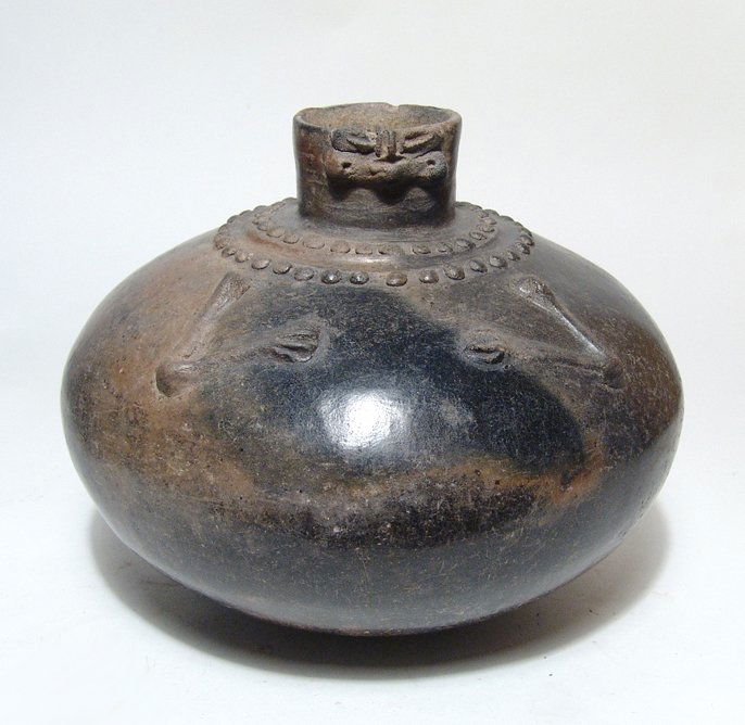 A Jalisco Black-ware effigy vessel (1 of 6)