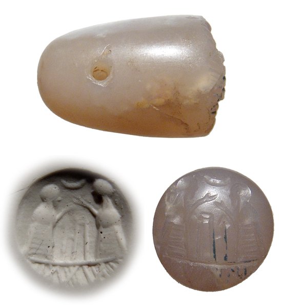 A nice Neo-Assyrian chalcedony stamp seal (1 of 1)
