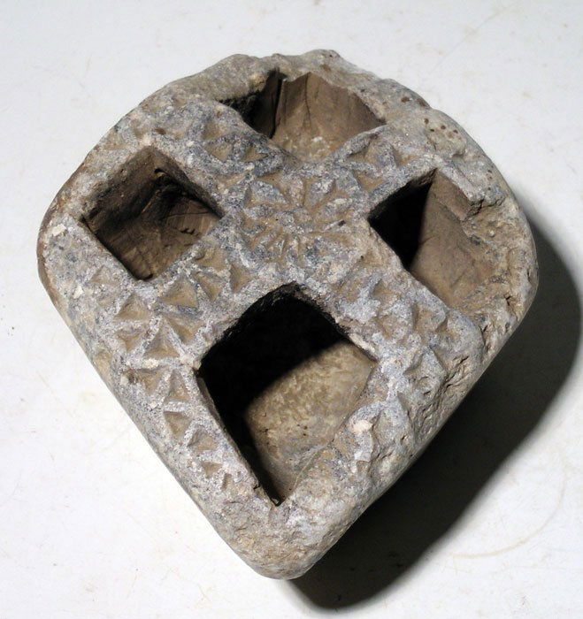 A choice stone oil lamp from the Indus Valley (1 of 1)