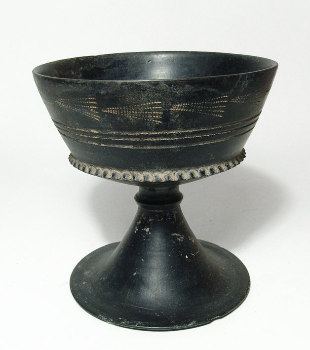 A nice Etruscan Bucchero Chalice (1 of 3)