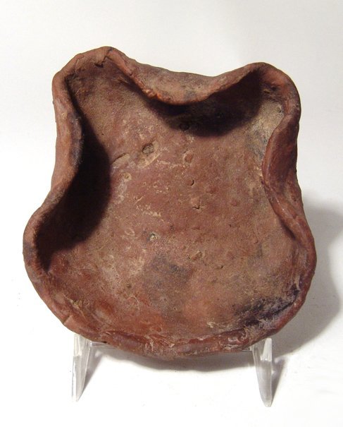 Eastern Mediterranean pinched ceramic lamp (1 of 3)