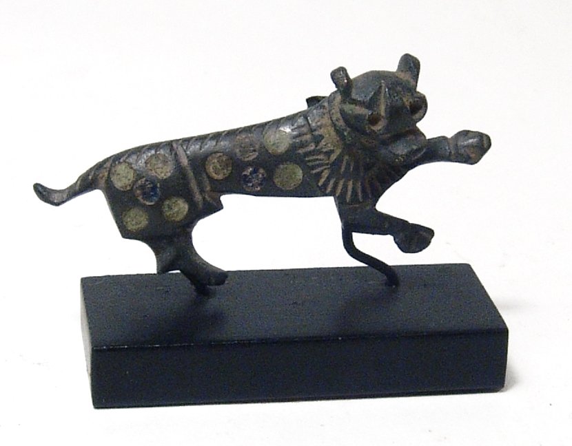 Roman bronze brooch in form of reclining leopard (1 of 4)