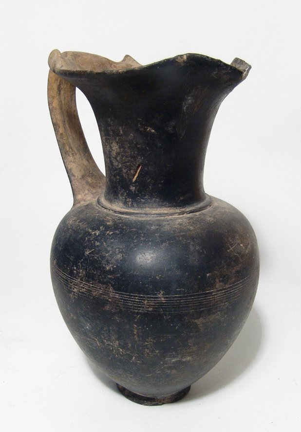 Etruscan Bucchero trefoil oinochoe (1 of 4)