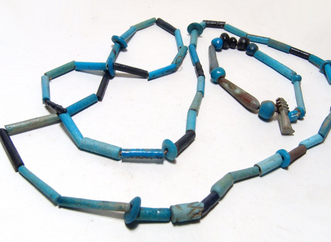 Egyptian necklace and matching bracelet of faience (1 of 2)