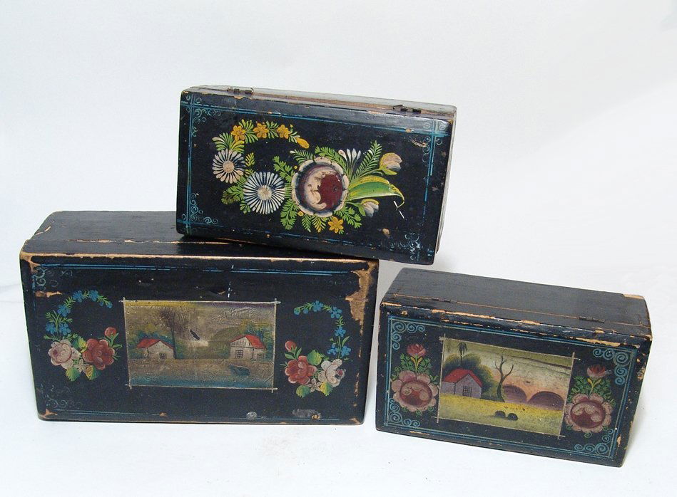 A lot of 3 vintage Mexican lacquered boxes from Olinala (1 of 4)
